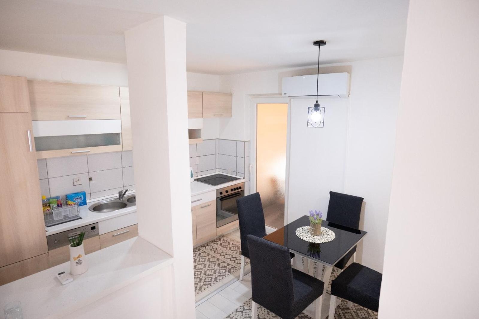 Grandeur Home Apartment Mostar - Free Parking Екстериор снимка